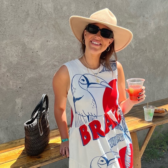 Meet the Posher Other - Meet your Posher, Caroline